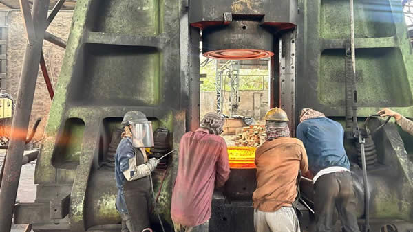 Ghaziabad's Industrial Sector Faces Severe Disruption as Fuel Shortage Impacts Production Lines