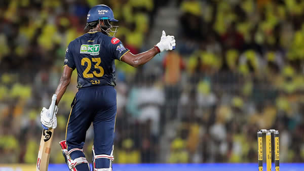 Gujarat Titans Cruise to a Dominant Eight-Wicket Victory Over Chennai Super Kings
