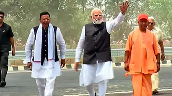 PM Modi Inaugurates 594-Kilometer Ganga Expressway to Propel Regional Industrial Growth